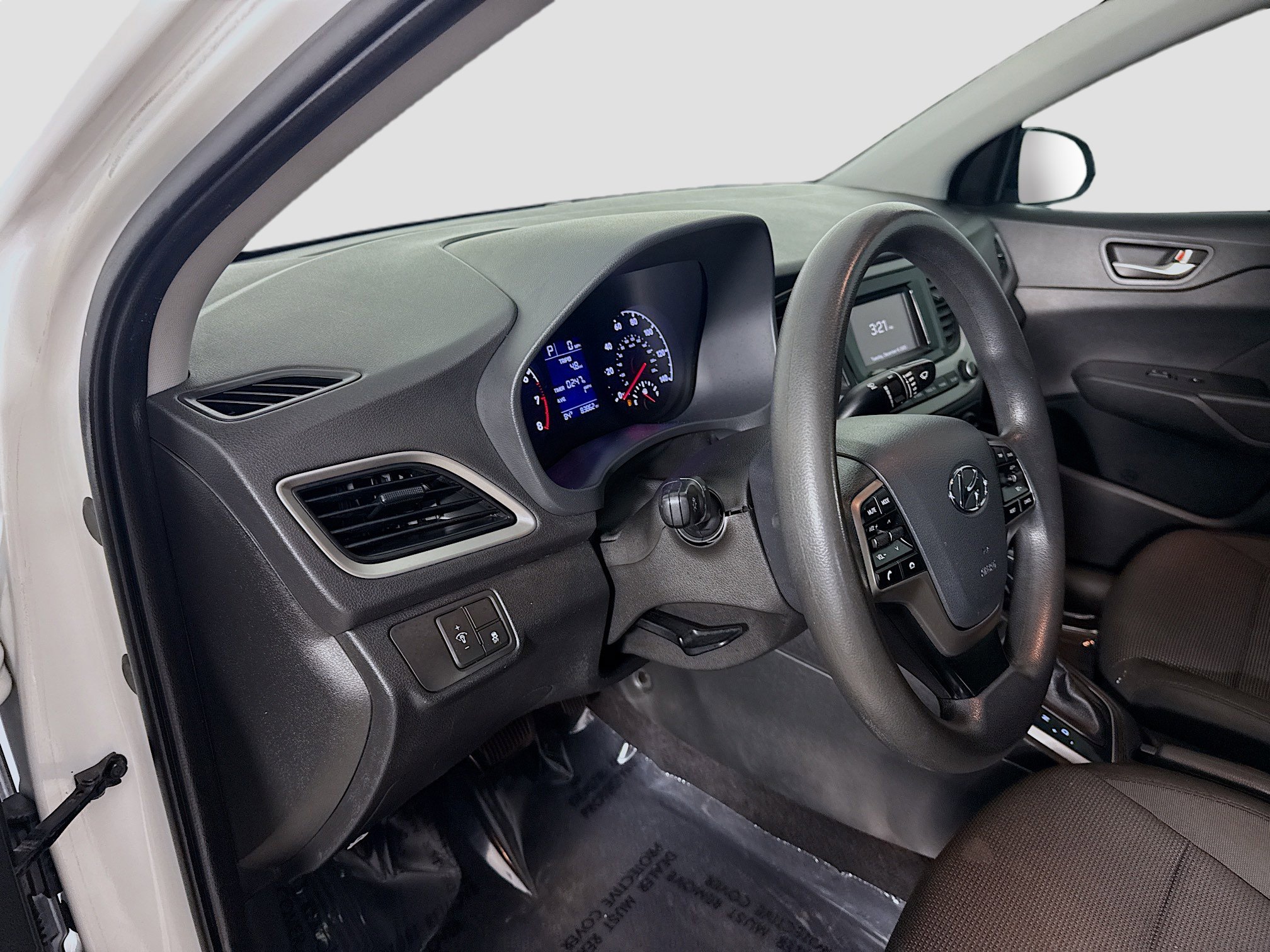 Used 2020 Hyundai Accent SE FWD image 22