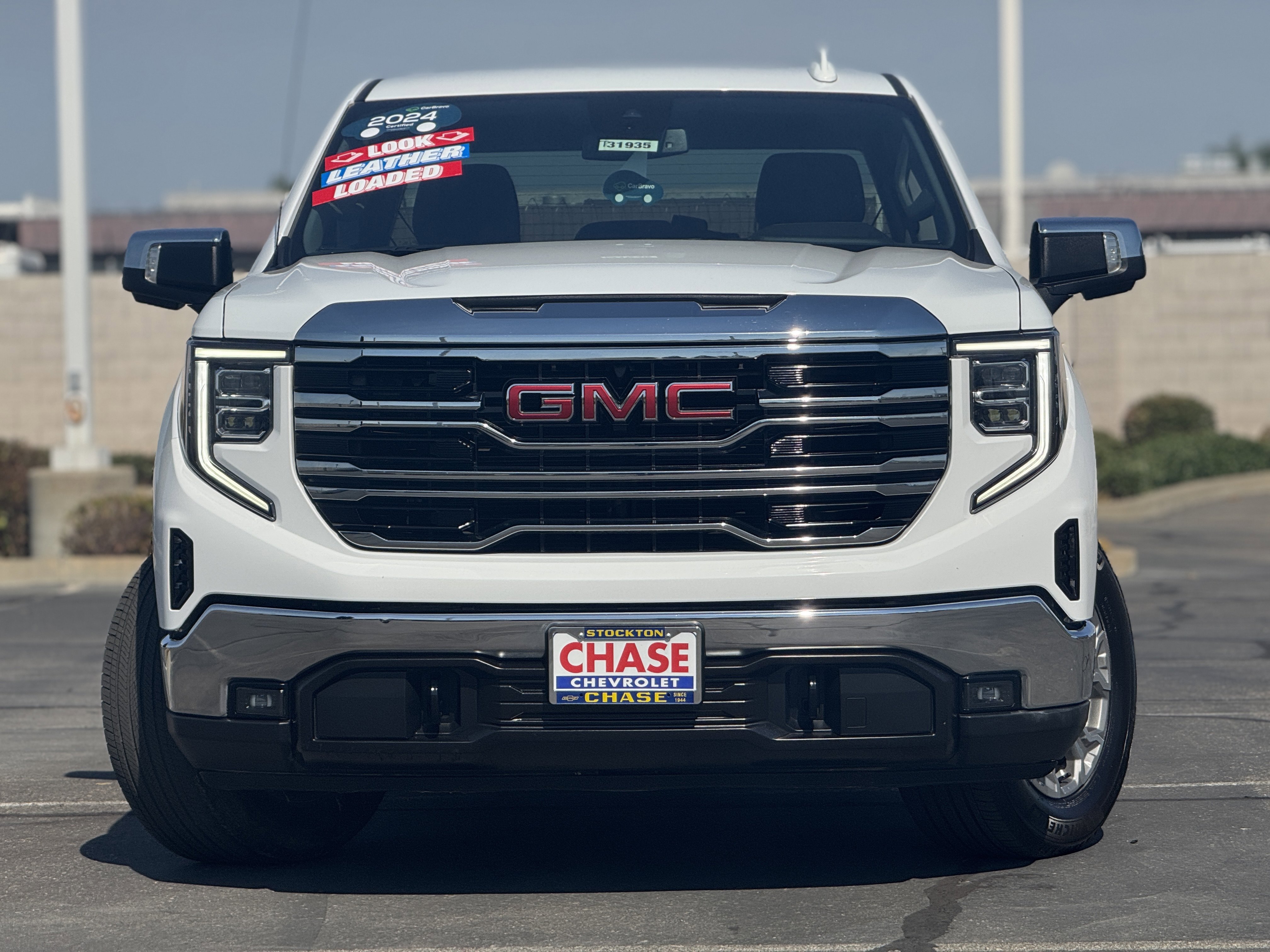 Certified 2024 GMC Sierra 1500 SLT image 2