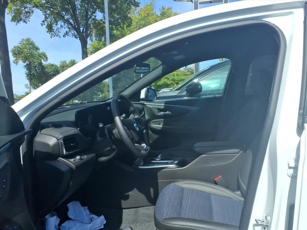 Used 2025 Buick Envista Preferred w/ Convenience I Package image 10