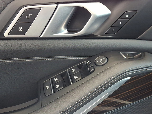 Certified 2025 BMW X5 xDrive50e image 11