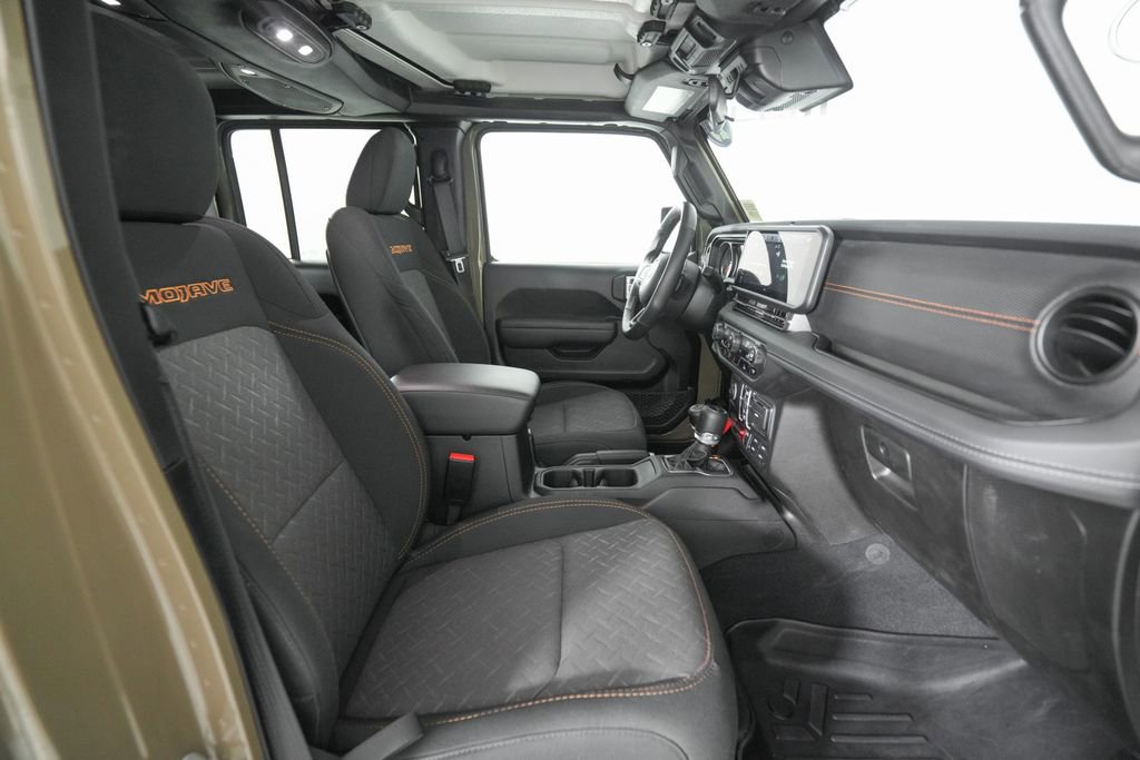 Used 2025 Jeep Gladiator Mojave image 22