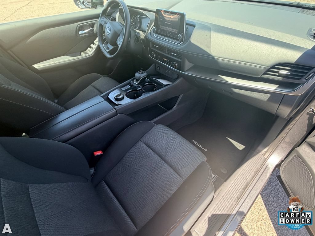 Used 2025 Nissan Rogue SV AWD/4WD image 11