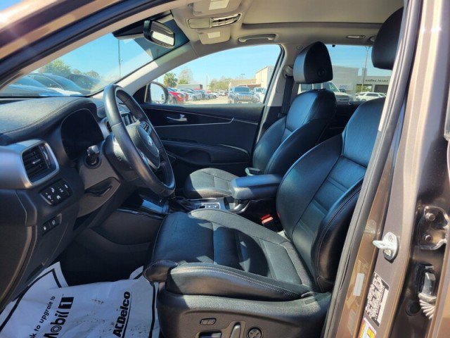 Used 2019 Kia Sorento SX image 25