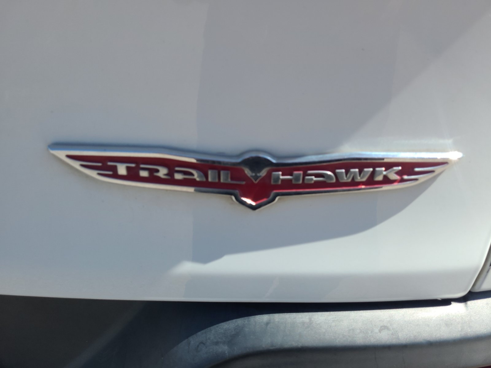 Used 2015 Jeep Cherokee Trailhawk AWD/4WD image 25