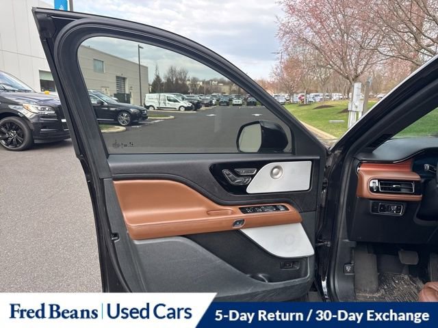 Used 2024 Lincoln Aviator Reserve w/ Equipment Group 201A image 9