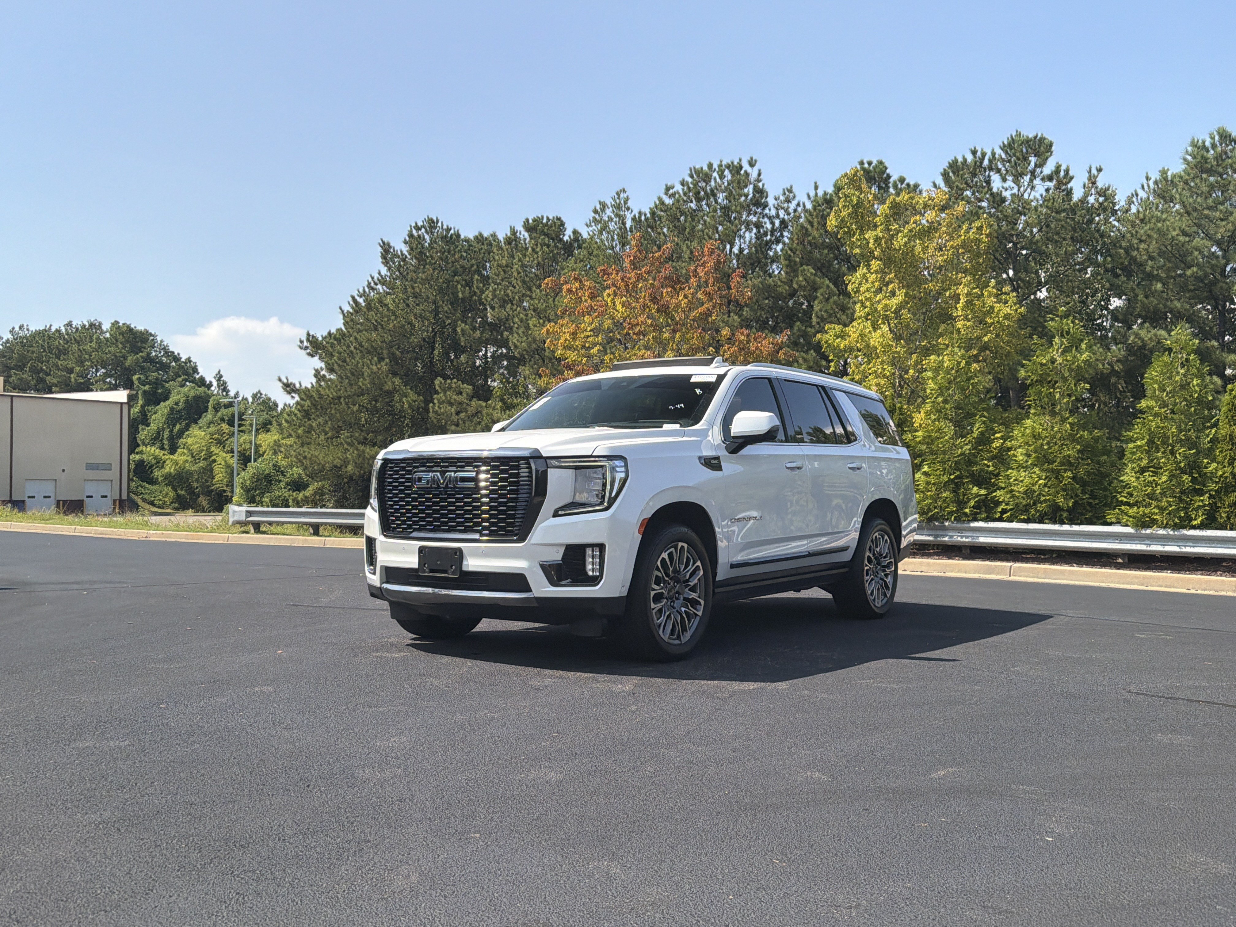 Used 2023 GMC Yukon Denali Ultimate AWD/4WD image 15
