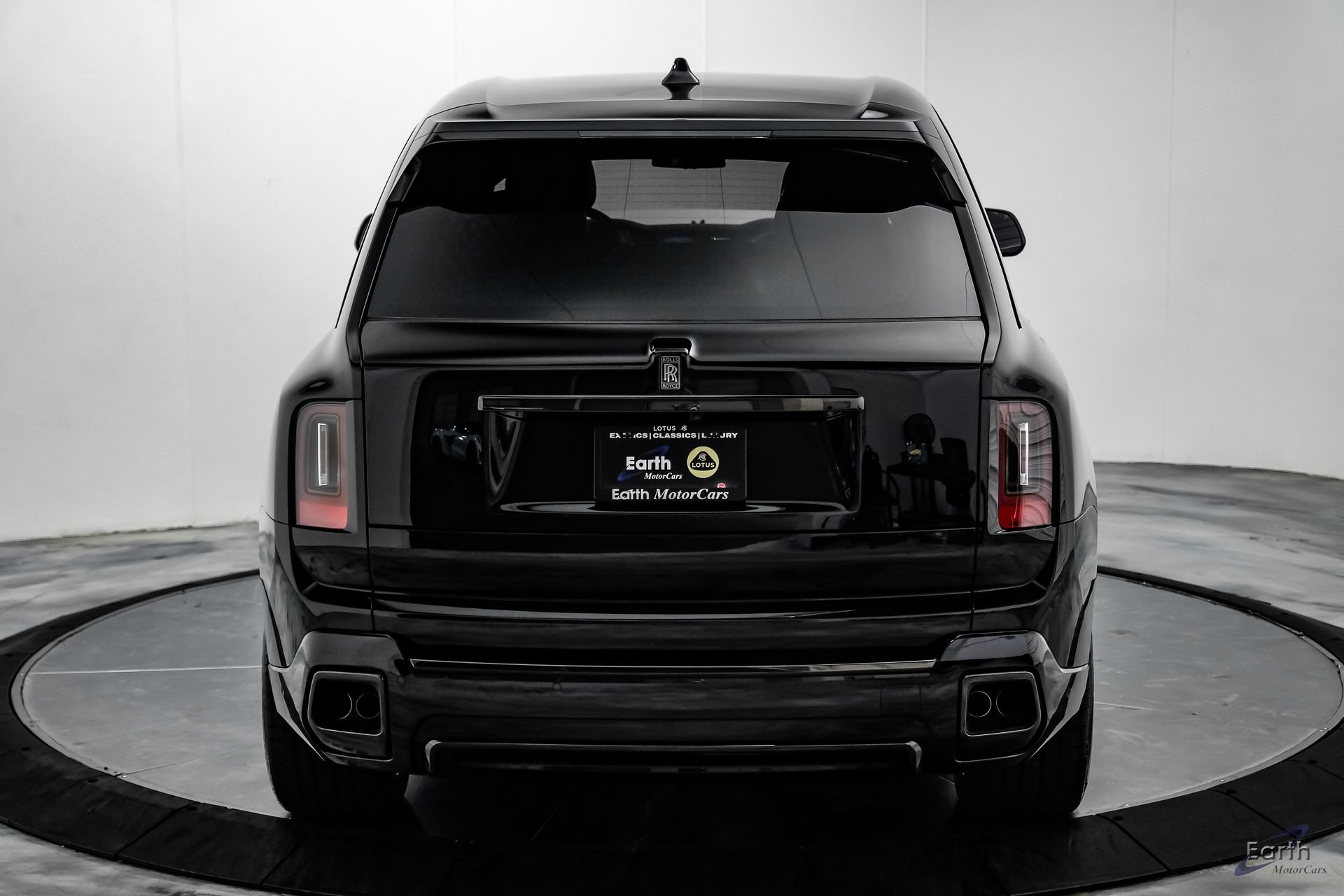 Used 2026 Rolls-Royce Cullinan Black Badge AWD/4WD image 16