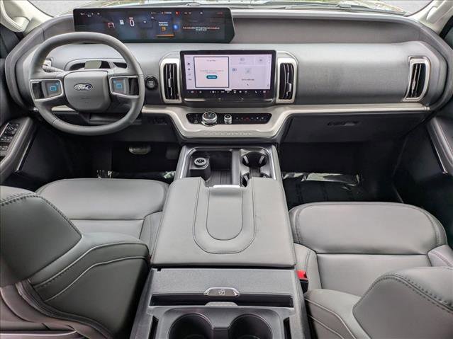 New 2026 Ford Expedition Active image 14