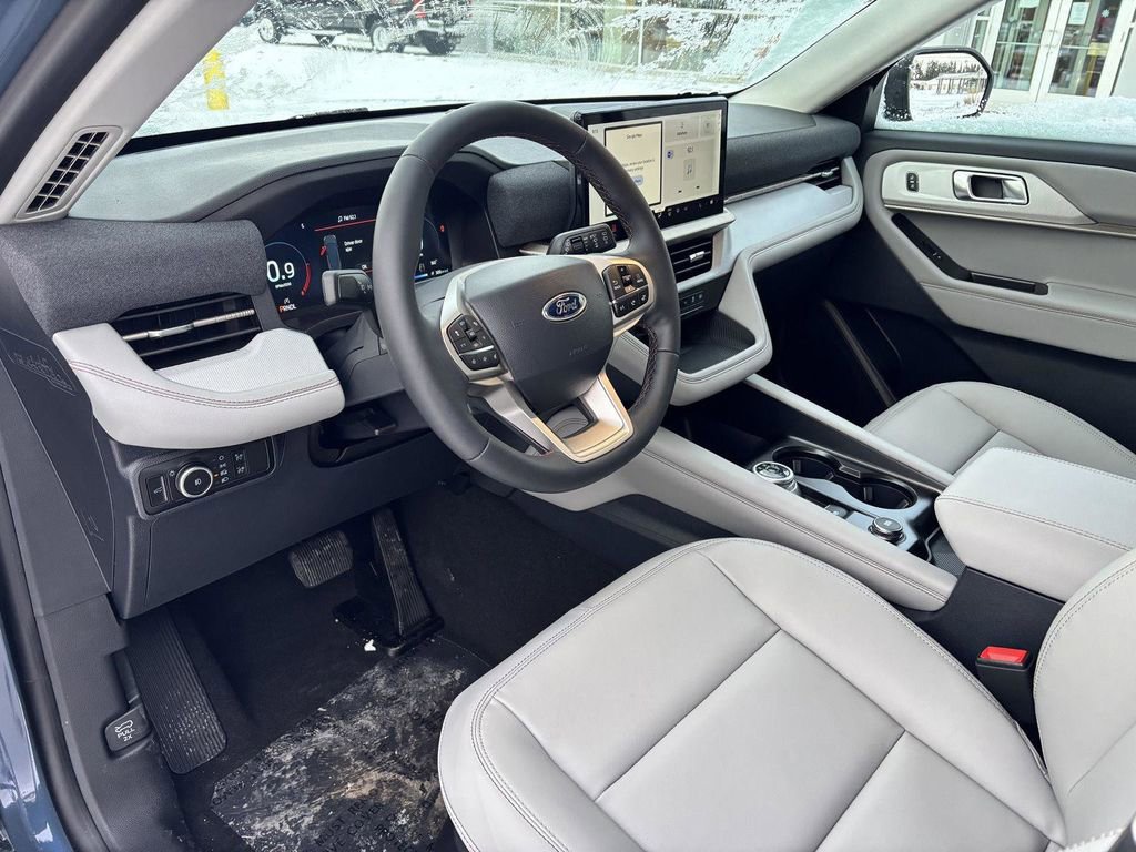 New 2026 Ford Explorer Active w/ Active Comfort Package image 17