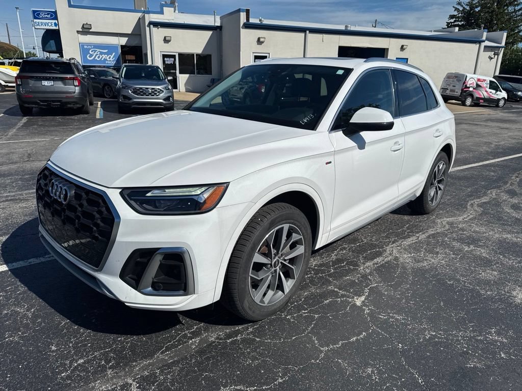 Used 2023 Audi Q5 2.0T Premium w/ Convenience Package AWD/4WD image 14