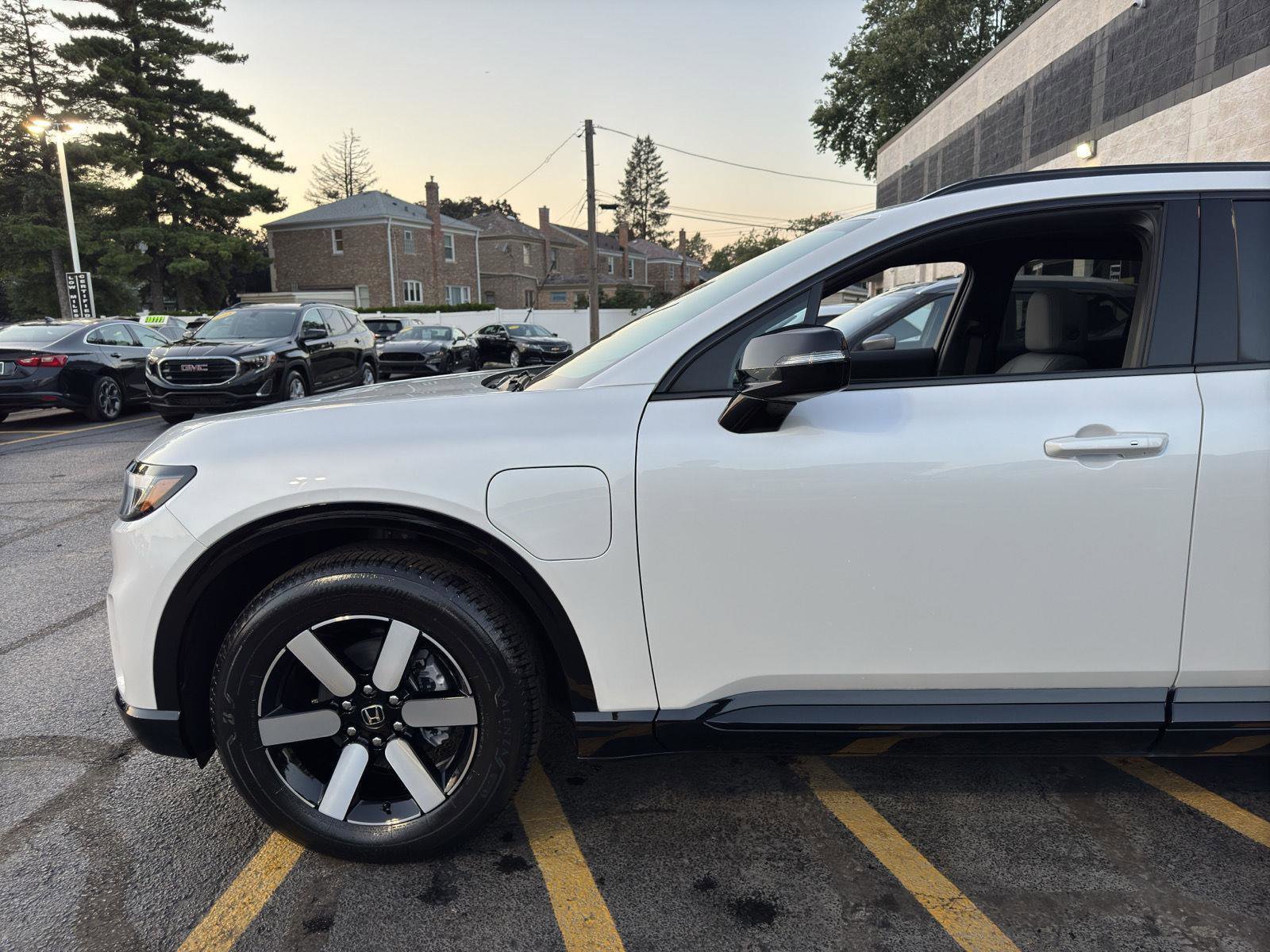 Used 2024 Honda Prologue Touring image 21