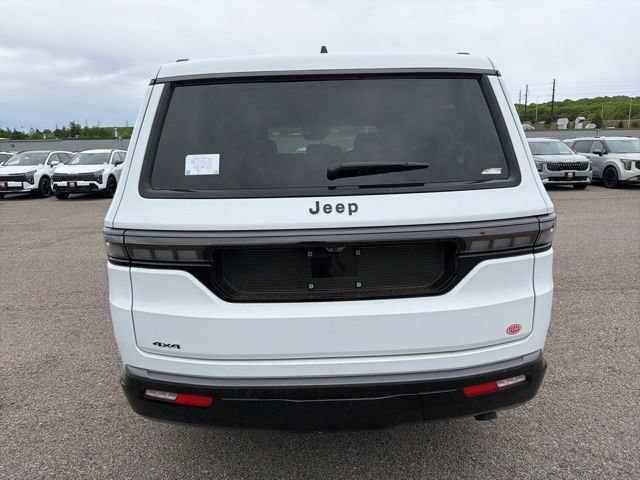 New 2026 Jeep Grand Wagoneer Limited w/ 8-Passenger Seating Package AWD/4WD image 4