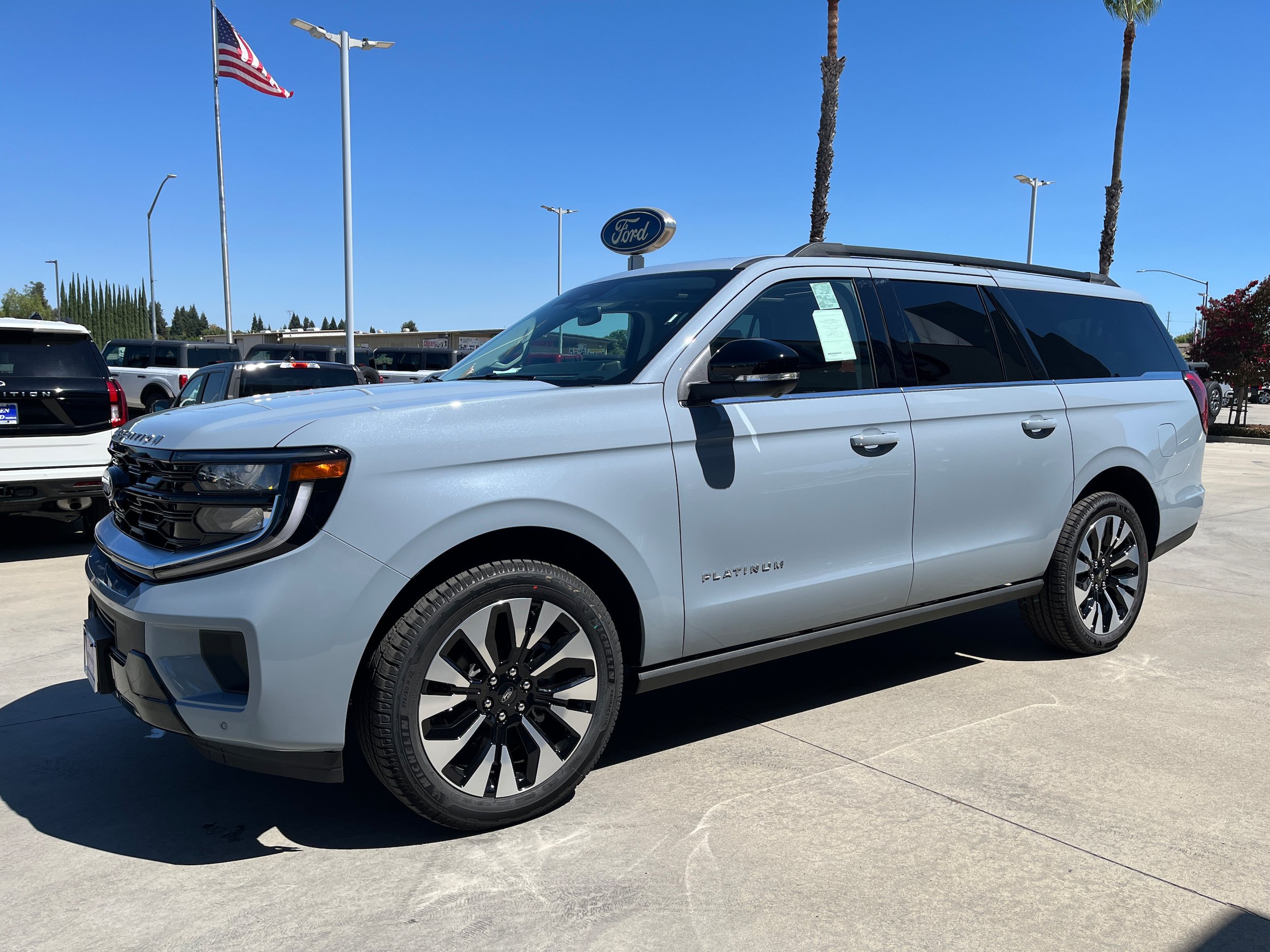 New 2027 Ford Expedition Max Platinum w/ Driver's Package AWD/4WD image 2