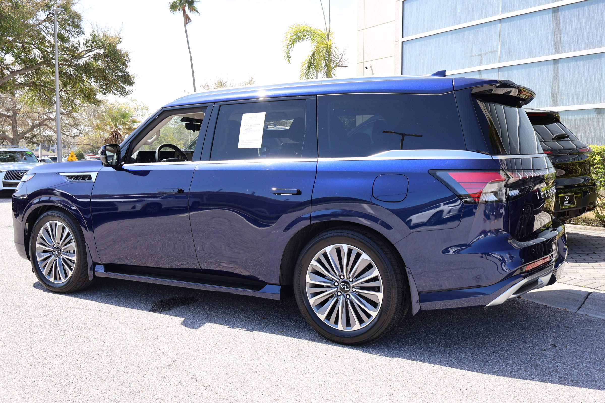 Certified 2025 INFINITI QX80 Sensory w/ Premium Cargo Package image 7