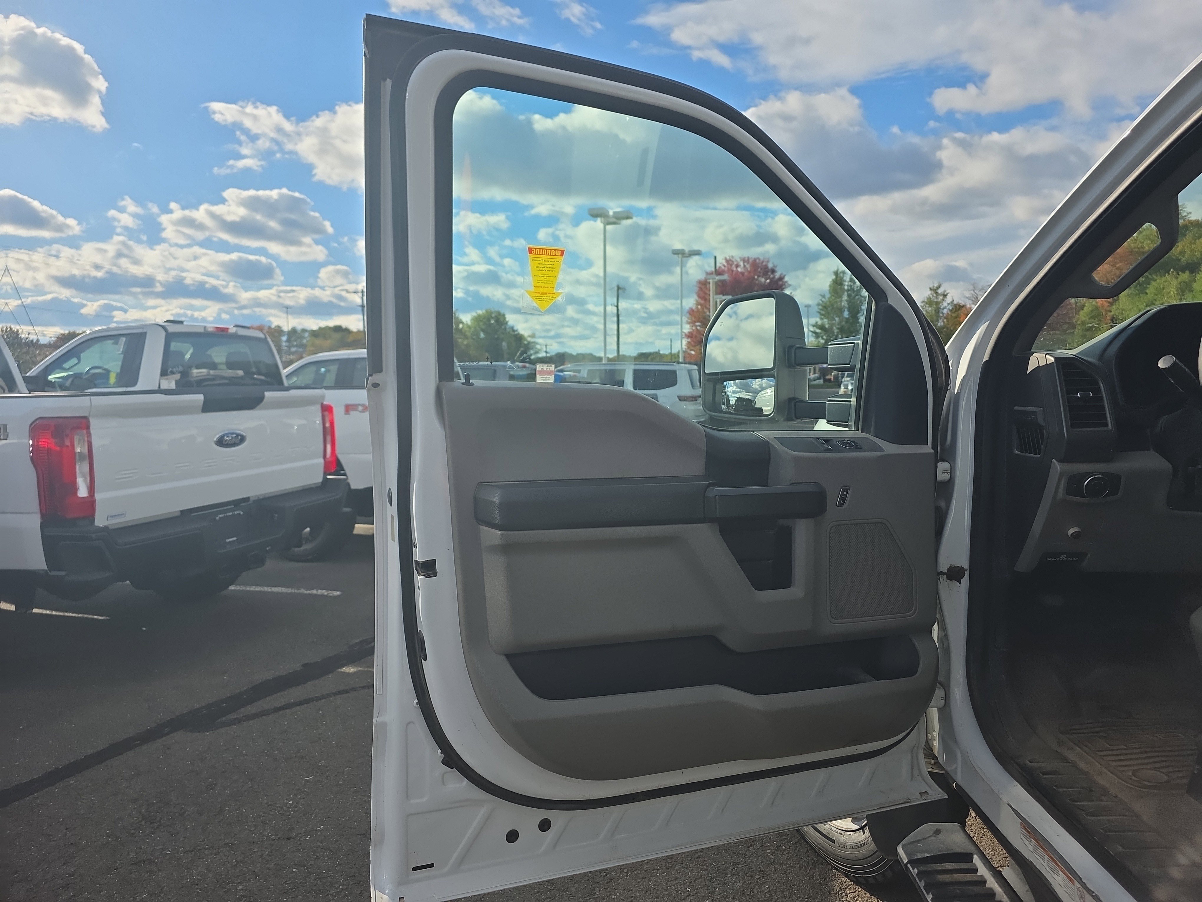 Certified 2020 Ford F550 4x4 Regular Cab Super Duty w/ Power Equipment Group image 18