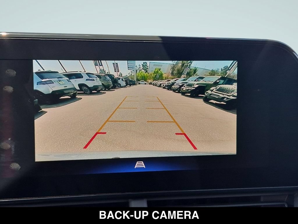 Used 2024 Chevrolet Trax RS w/ Driver Confidence Package FWD image 22