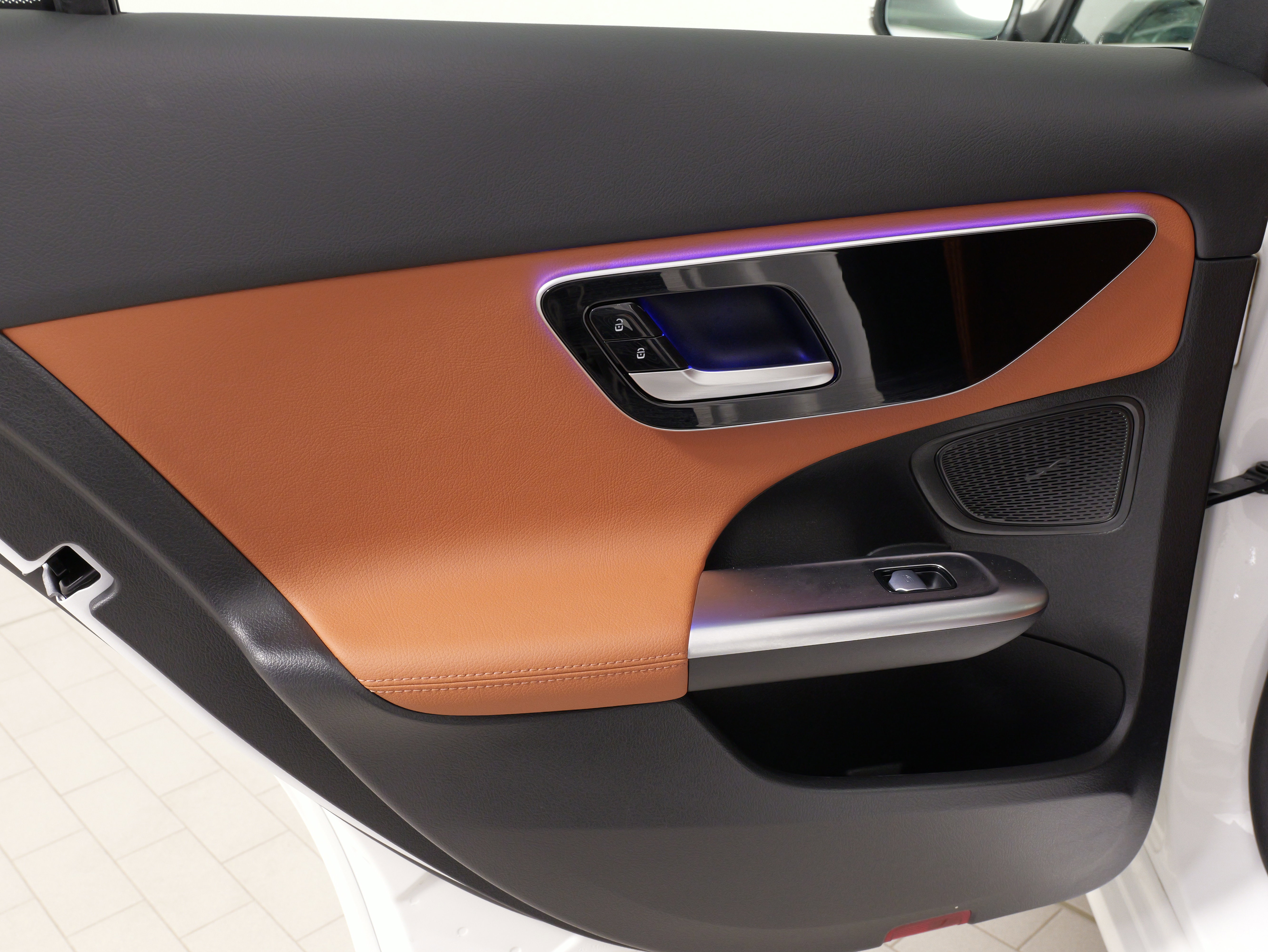 Used 2023 Mercedes-Benz C 300 4MATIC Sedan image 31