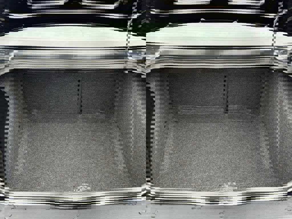 Used 2009 Dodge Challenger SRT8 w/ SRT Option Group II image 6