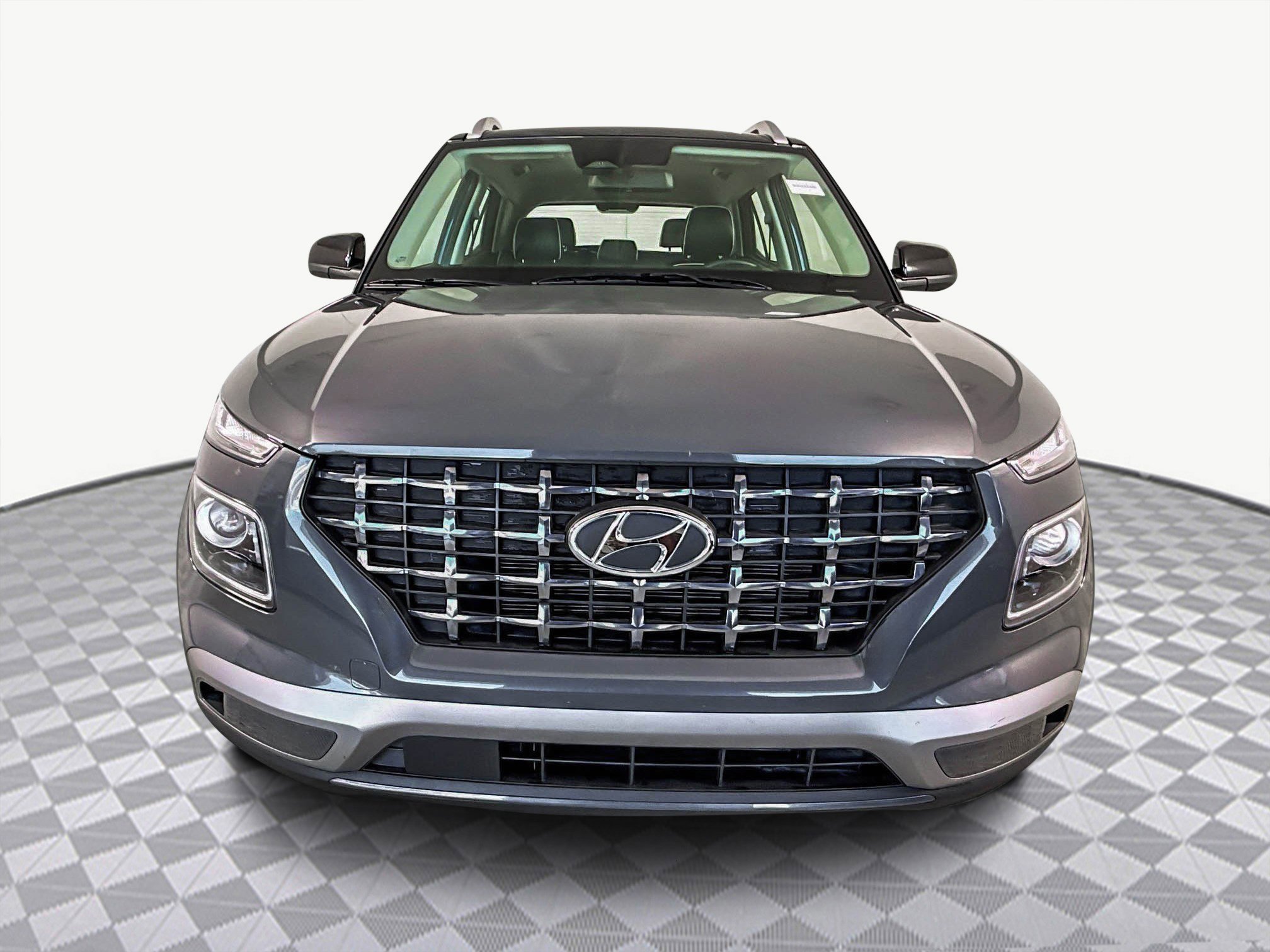 Used 2024 Hyundai Venue Limited image 2
