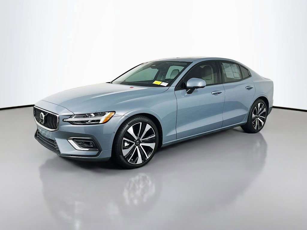 Used 2023 Volvo S60 B5 Ultimate AWD/4WD video 3