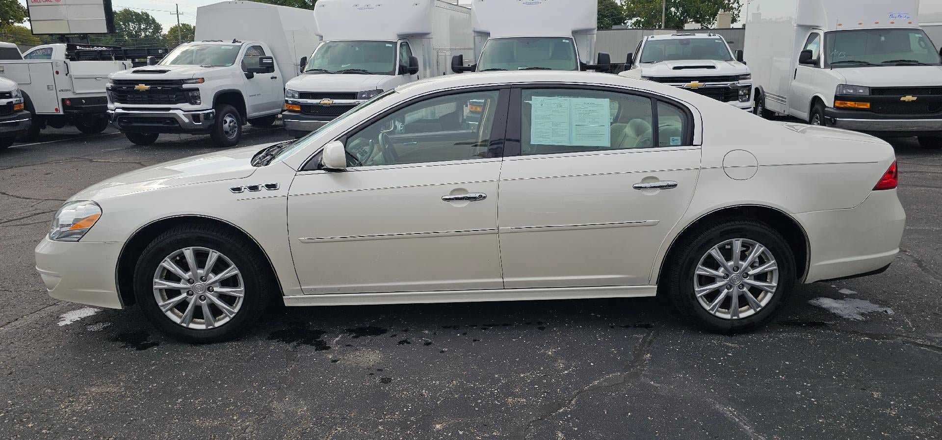 Certified 2011 Buick Lucerne CX FWD image 4