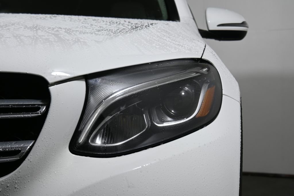 Used 2019 Mercedes-Benz GLC 300 4MATIC image 10