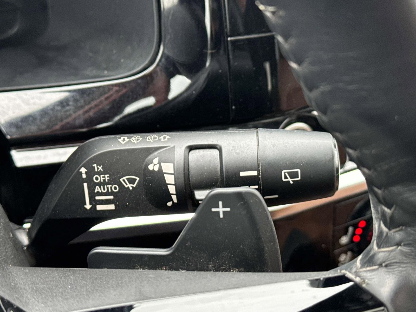 Used 2023 Nissan Pathfinder Platinum image 19