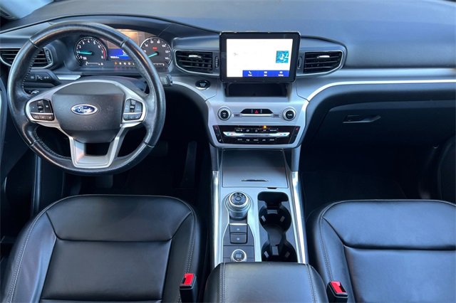 Used 2022 Ford Explorer XLT w/ Equipment Group 202A image 15