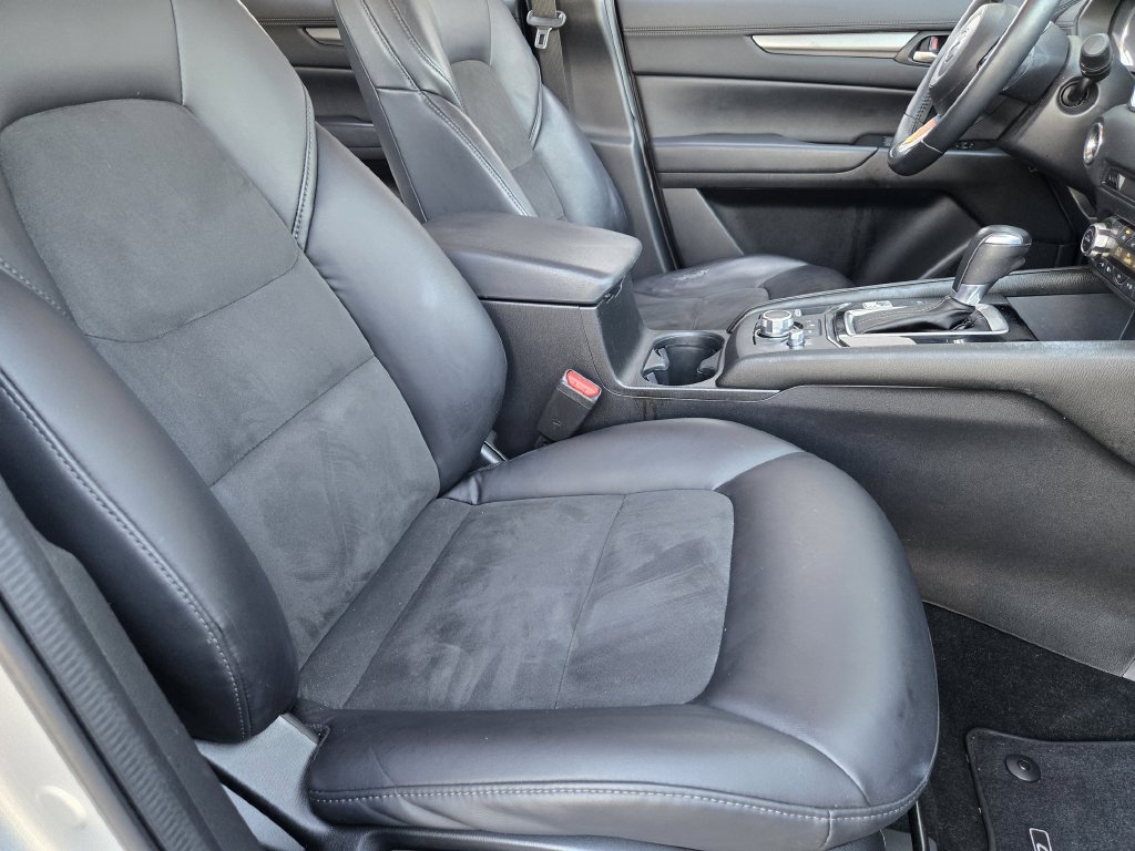 Used 2017 MAZDA CX-5 Touring w/ Preferred Equipment Package FWD image 11