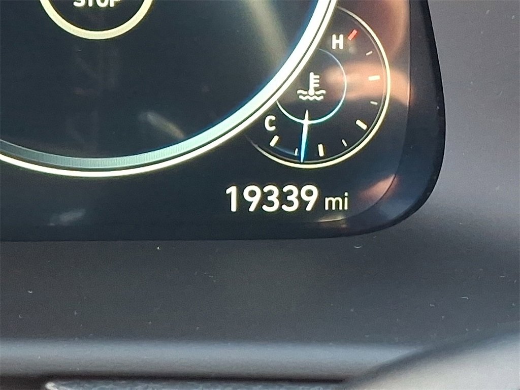 Used 2022 Hyundai Sonata Limited w/ Preferred Accessory Package image 22