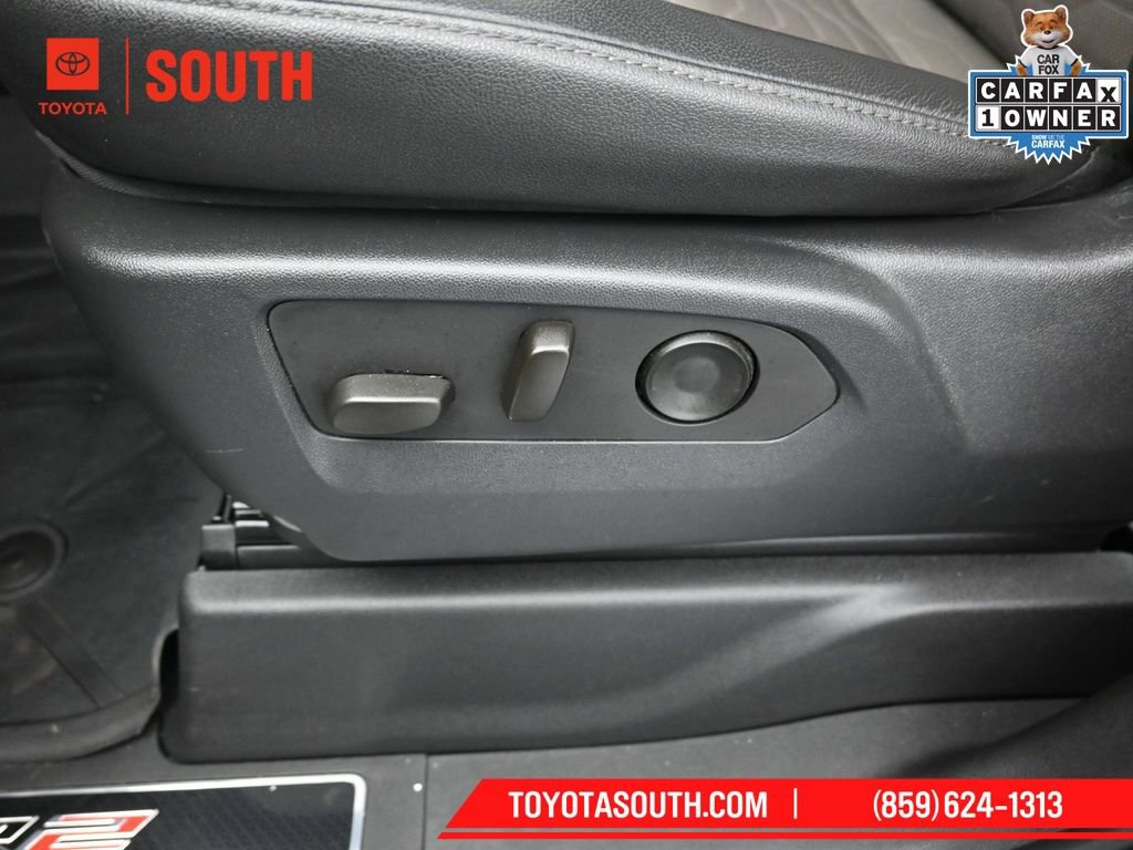 Used 2022 Chevrolet Silverado 1500 ZR2 w/ Technology Package image 23