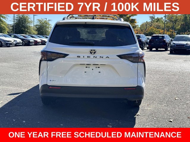 Used 2026 Toyota Sienna LE FWD image 3