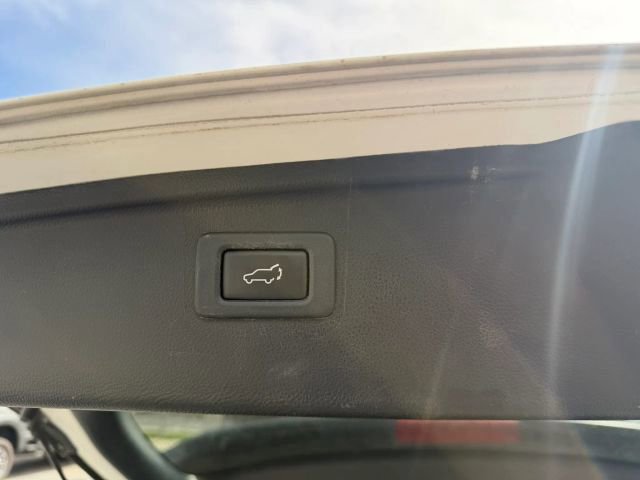 Used 2017 Subaru Outback 2.5i Limited AWD/4WD image 22