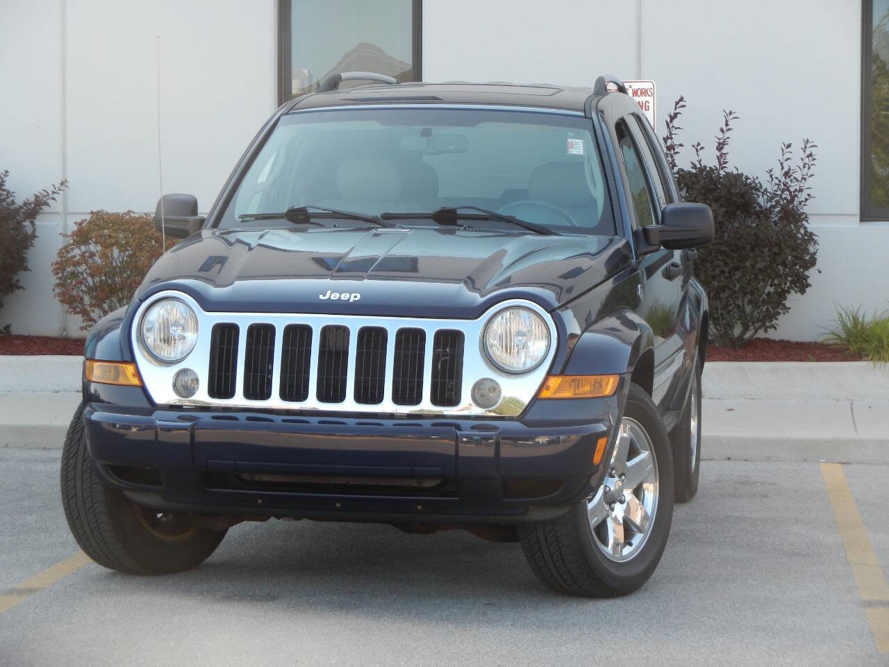 Used 2007 Jeep Liberty Limited image 3
