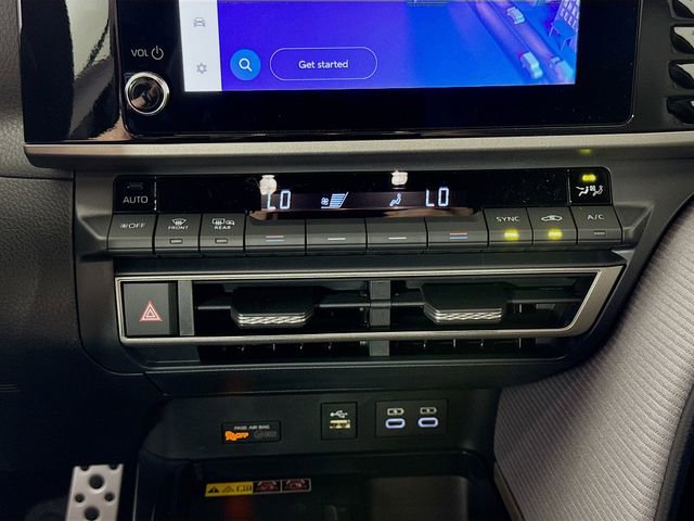 New 2026 Toyota Camry SE AWD/4WD image 15