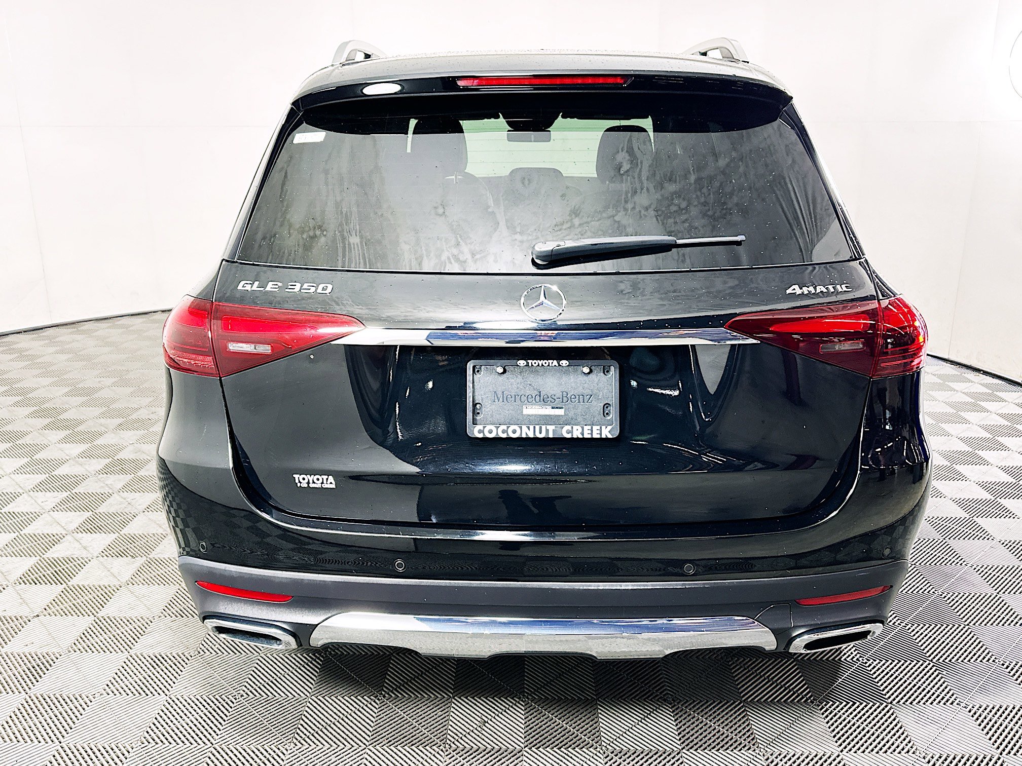 Used 2024 Mercedes-Benz GLE 350 4MATIC image 4