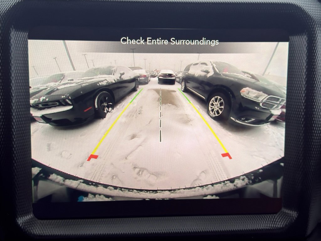 Used 2022 Jeep Wrangler Unlimited Sahara image 33