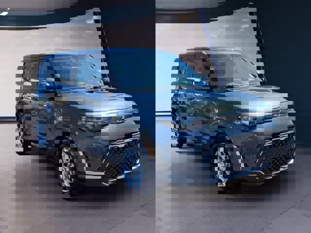 Certified 2025 Kia Soul LX w/ LX Technology Package FWD image 7