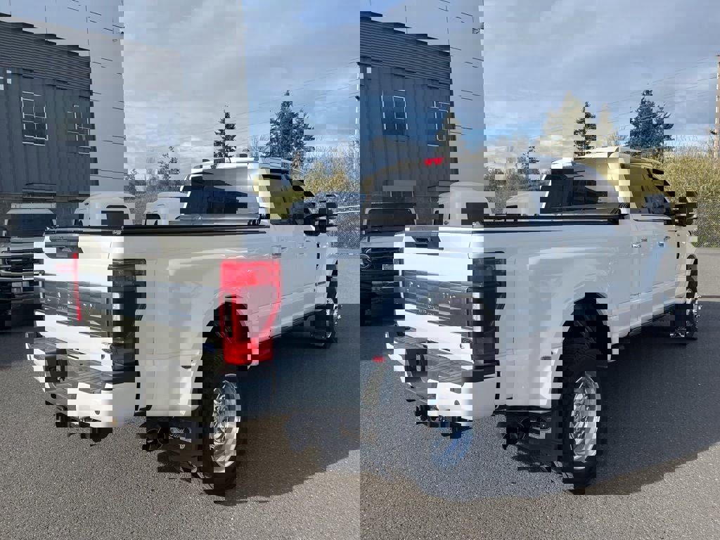 Used 2020 Ford F450 Platinum w/ Camper Package image 37