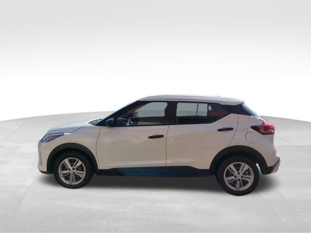 Used 2022 Nissan Kicks S FWD image 9