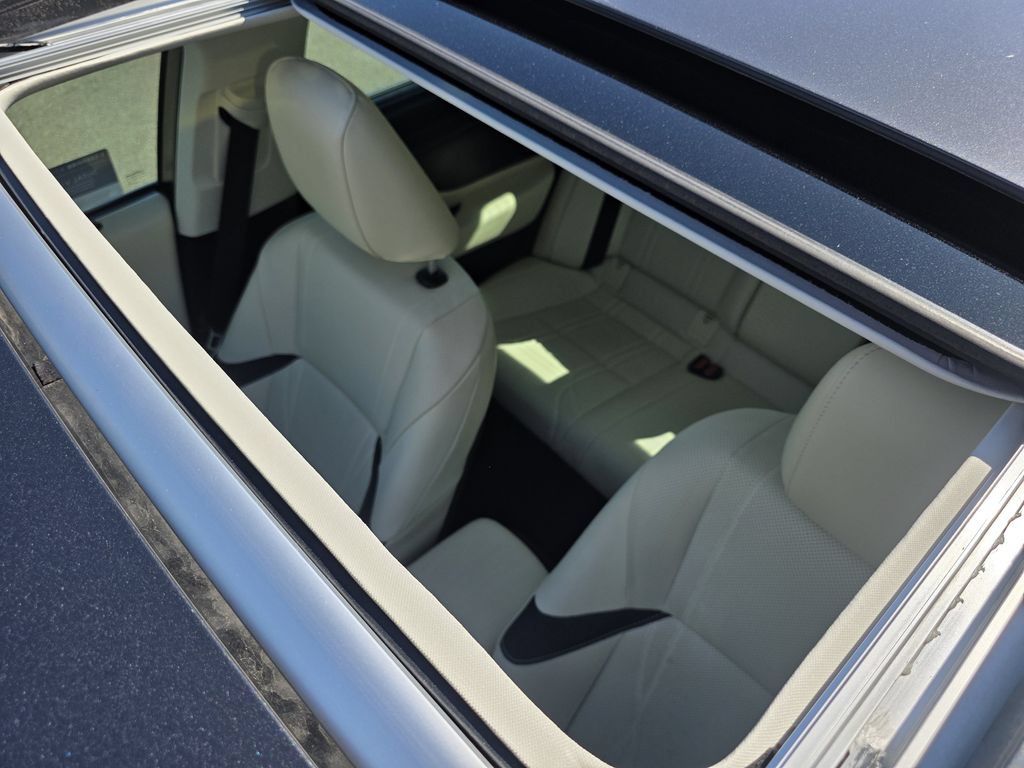 Certified 2022 Lexus ES 300h Ultra Luxury w/ Accessory Package 2 FWD image 14