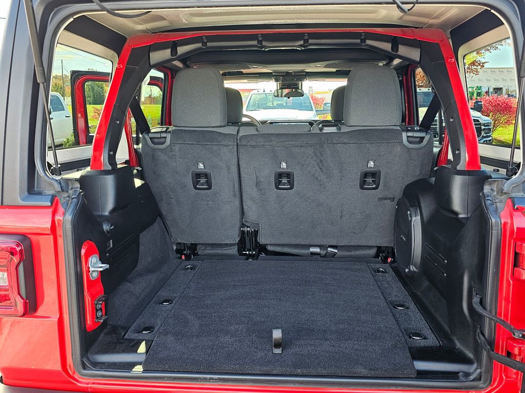 Used 2024 Jeep Wrangler Sport S image 31