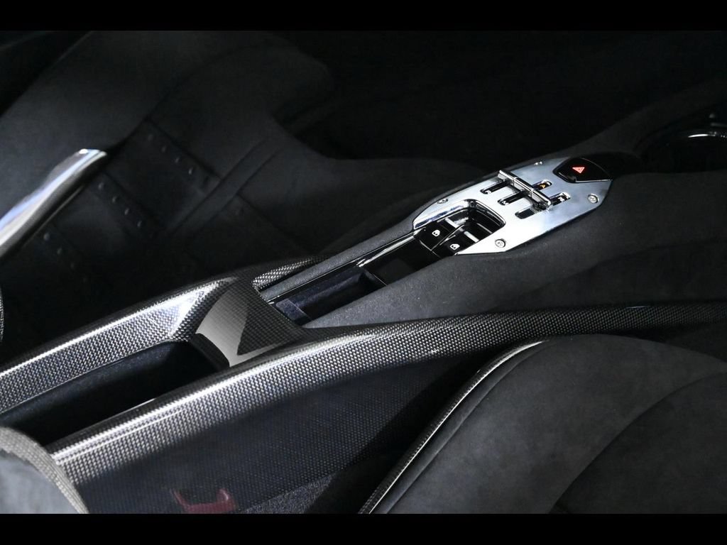 Used 2025 Ferrari 296 GTB RWD image 19