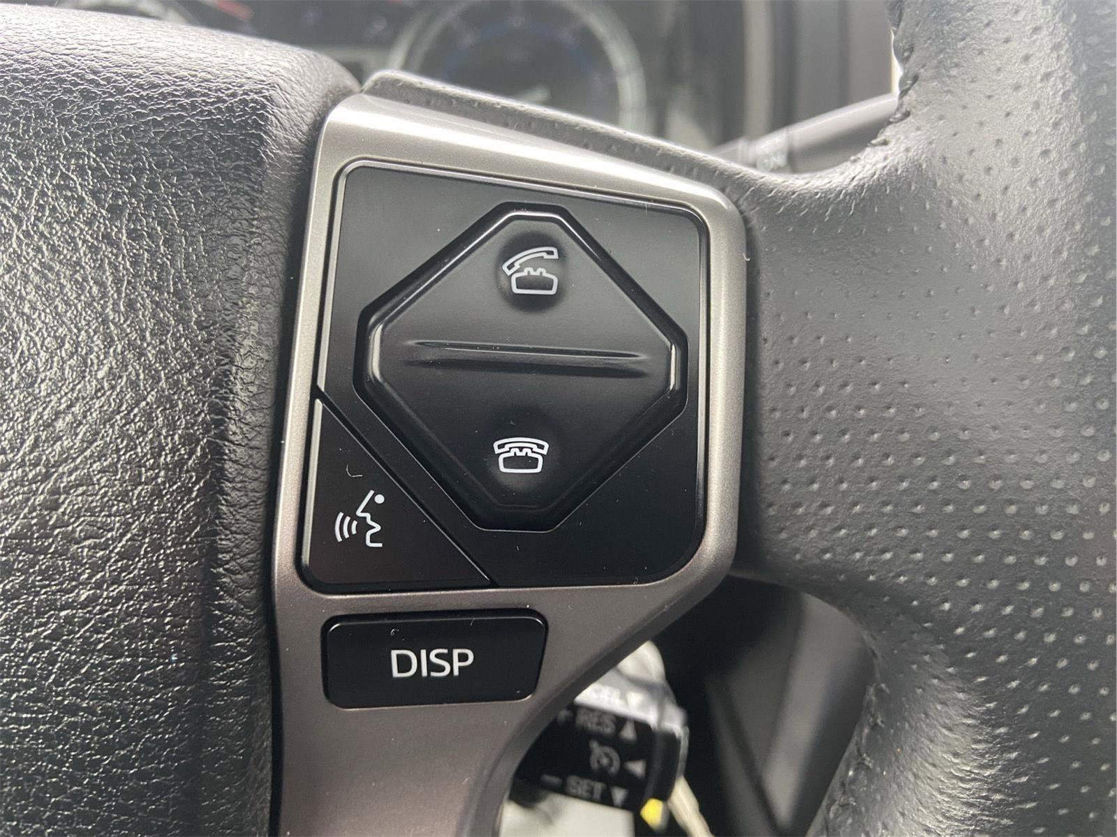 Used 2018 Toyota 4Runner SR5 Premium AWD/4WD image 26