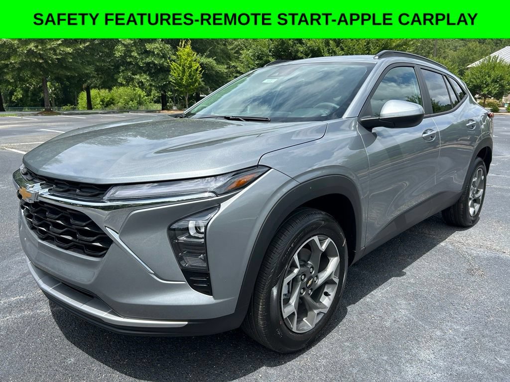 New 2026 Chevrolet Trax LT FWD image 2