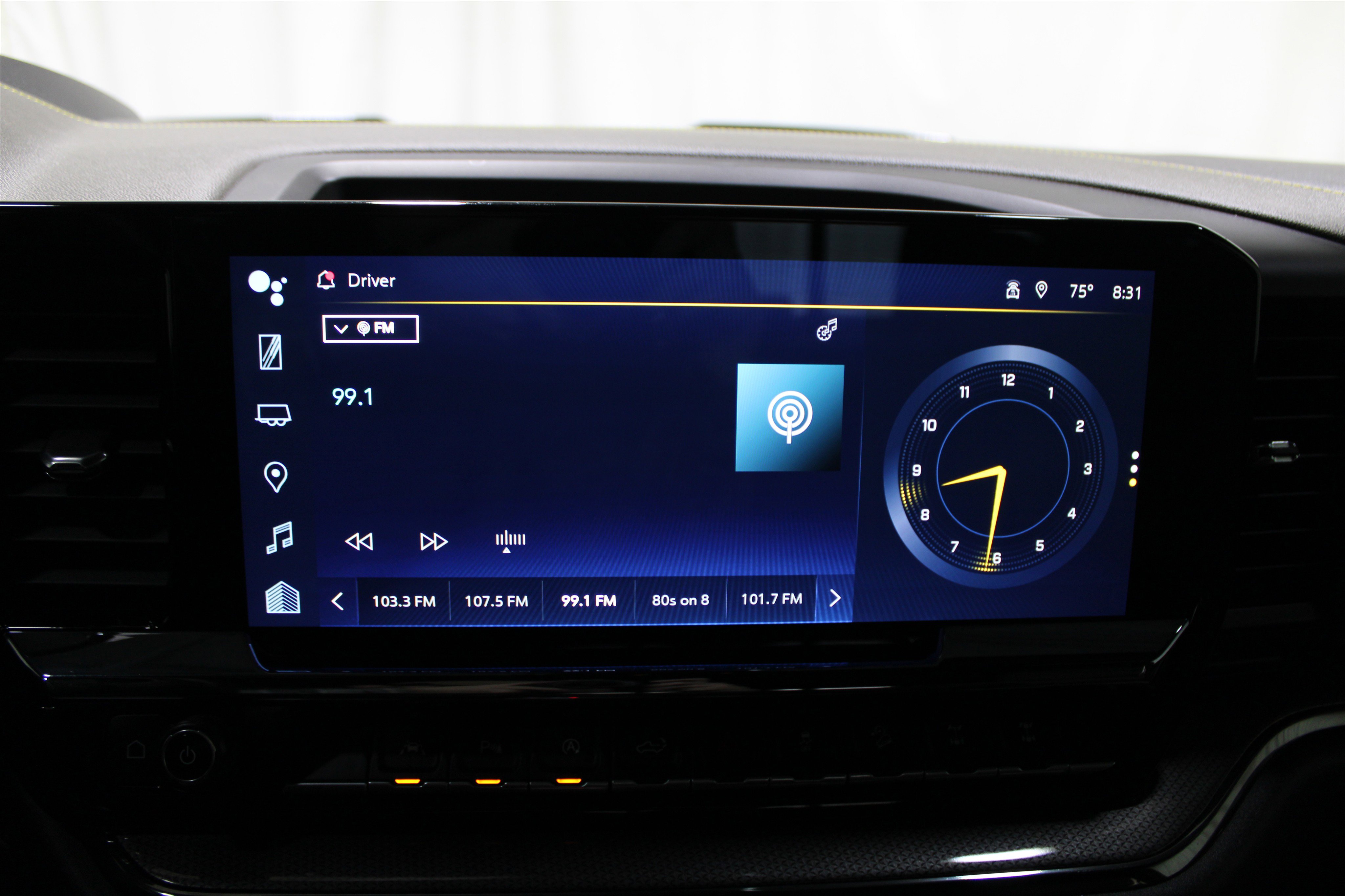 Used 2023 Chevrolet Silverado 1500 ZR2 image 16