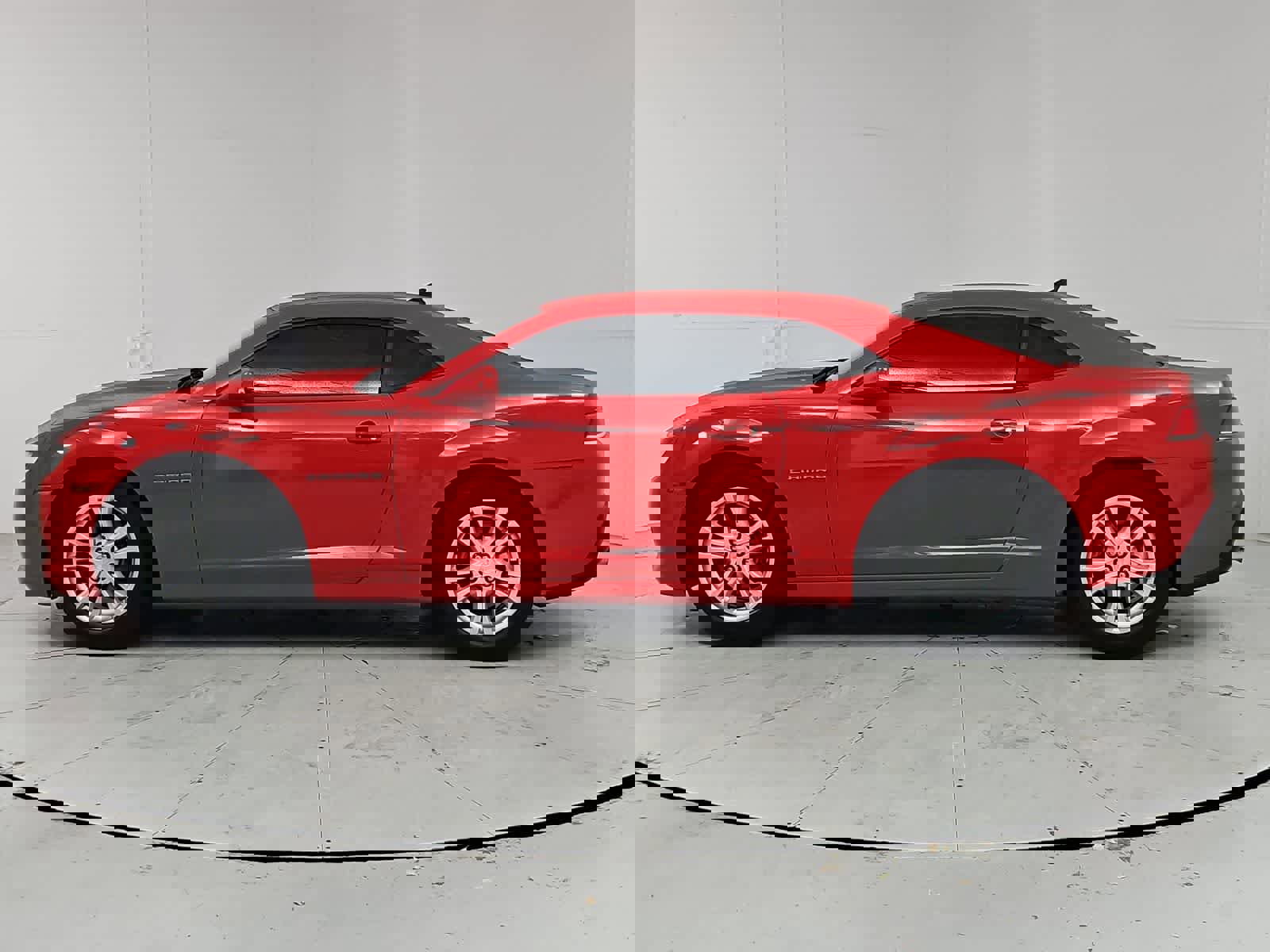 Used 2015 Chevrolet Camaro LS RWD image 3