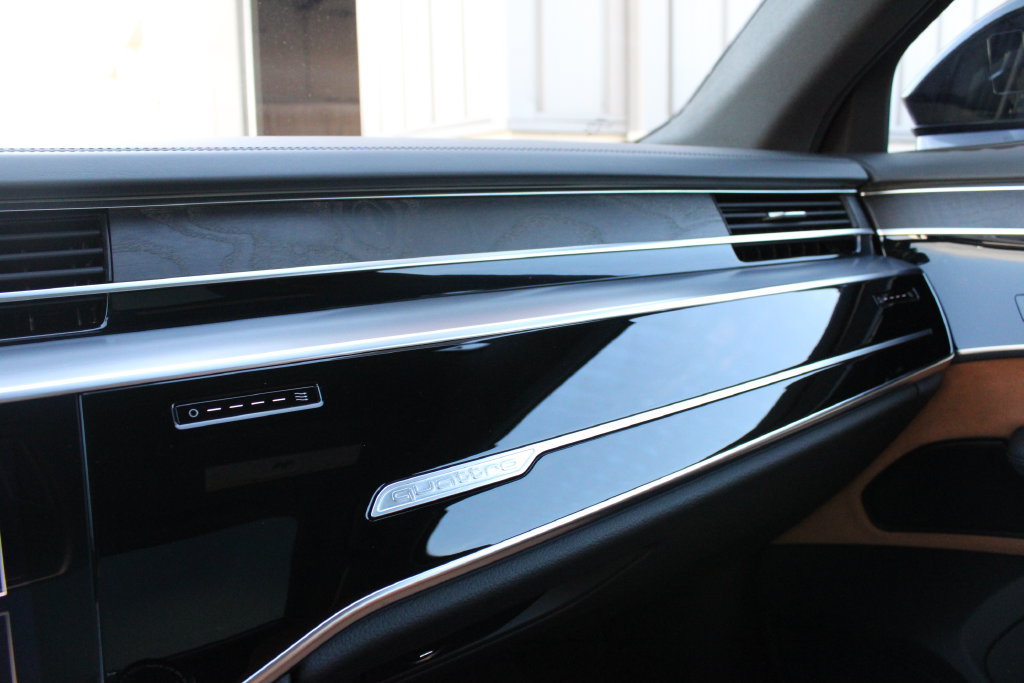 Used 2024 Audi A8 L 3.0T w/ Luxury Package AWD/4WD image 19