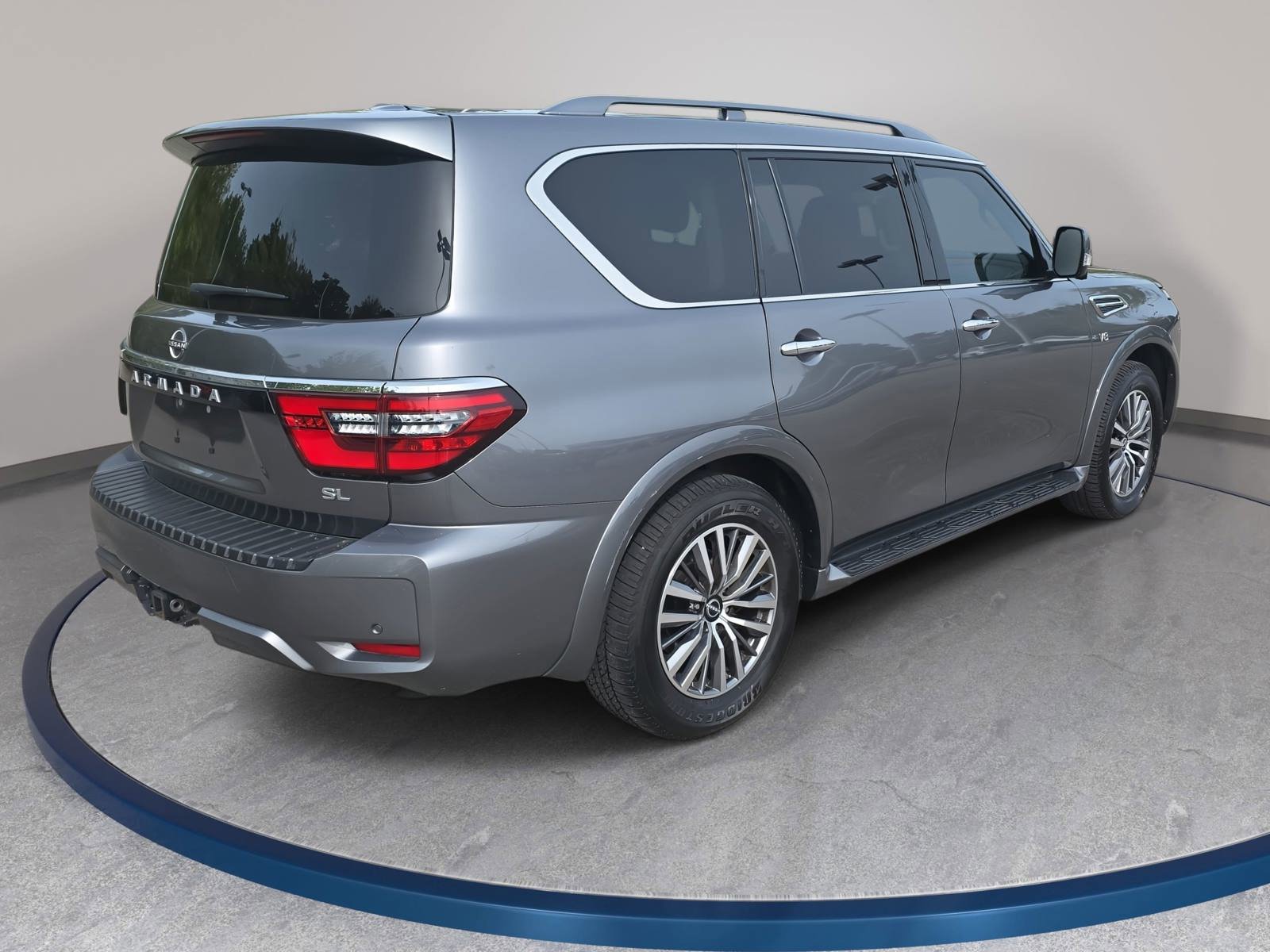 Used 2021 Nissan Armada SL w/ Captain's Chairs Package AWD/4WD image 5