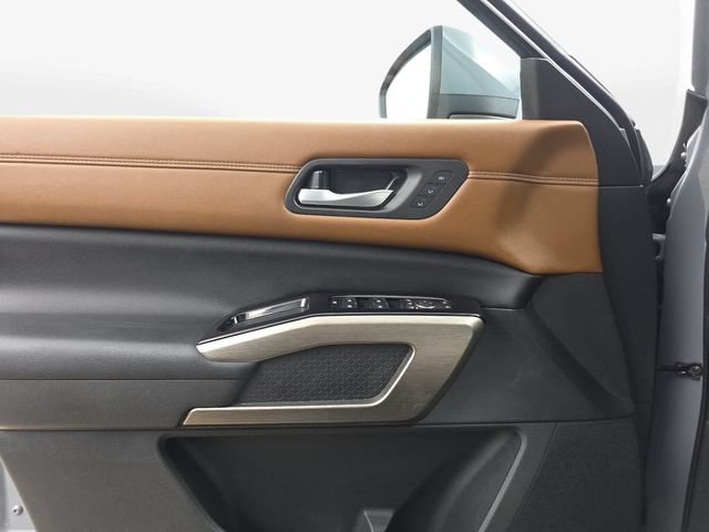 Used 2024 Nissan Pathfinder Platinum w/ Cargo Package FWD image 26